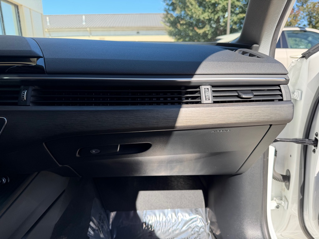 Photo 58 of this AUDI A4