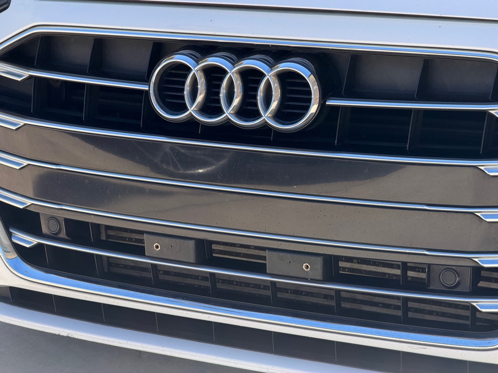 Photo 15 of this AUDI A4
