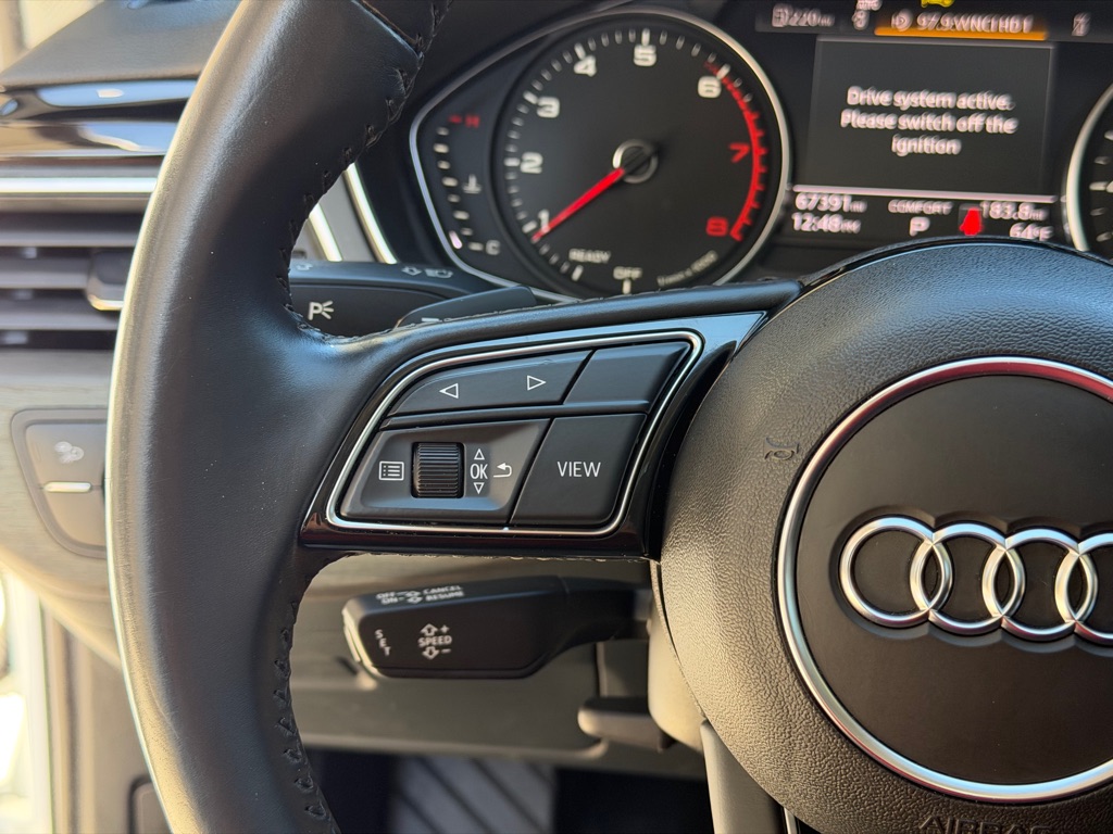 Photo 36 of this AUDI A4