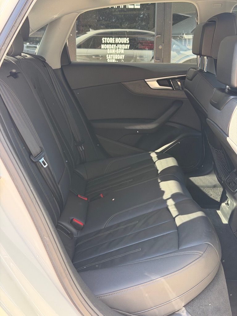 Photo 64 of this AUDI A4