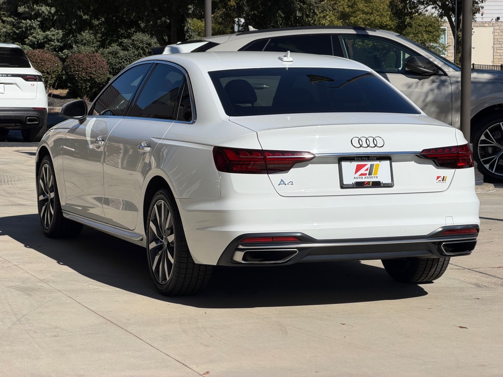 Photo 10 of this AUDI A4
