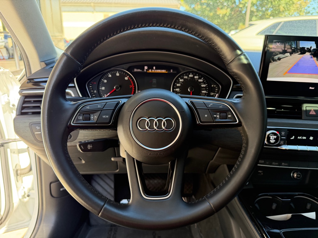 Photo 34 of this AUDI A4