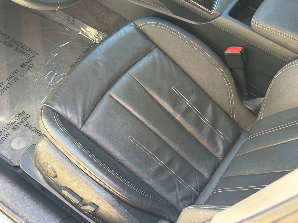 Photo 32 of this AUDI A4