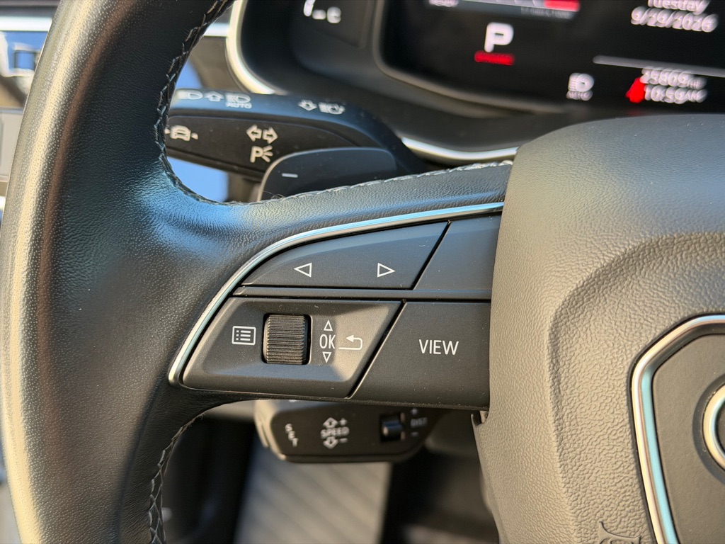 Photo 33 of this AUDI Q8