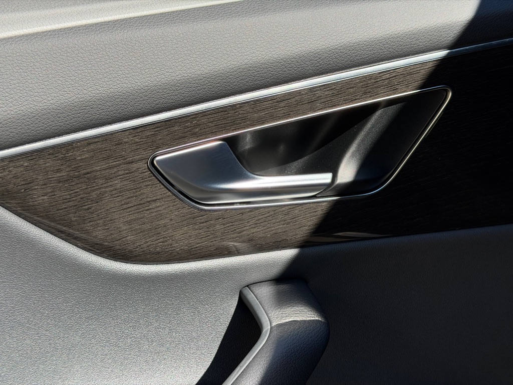 Photo 85 of this AUDI Q8