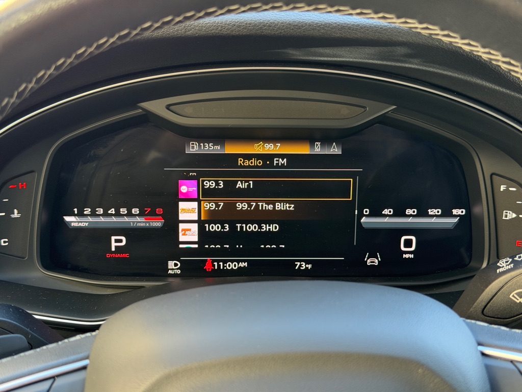 Photo 37 of this AUDI Q8