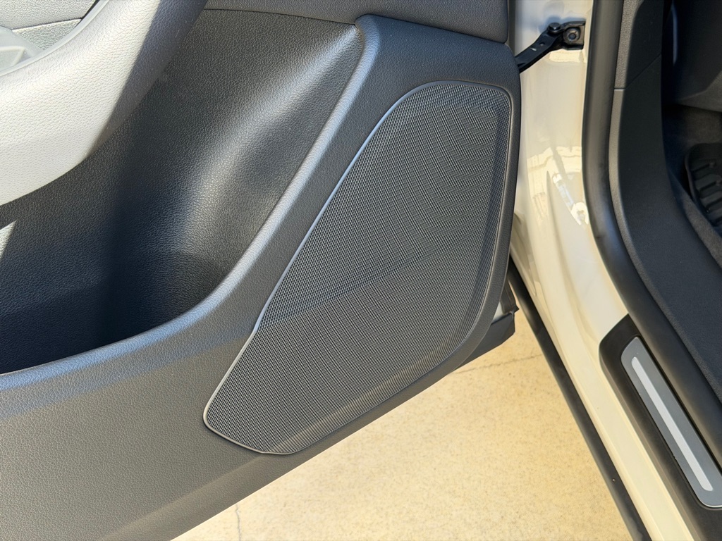 Photo 87 of this AUDI Q8