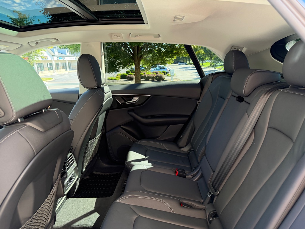 Photo 91 of this AUDI Q8