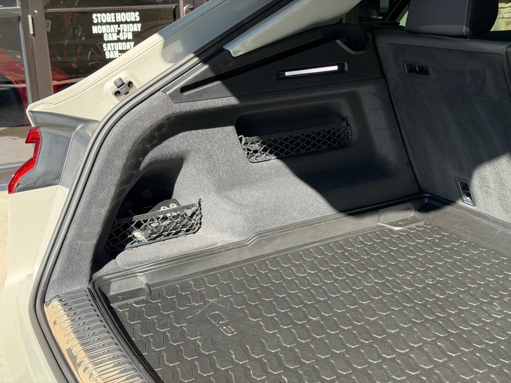 Photo 93 of this AUDI Q8