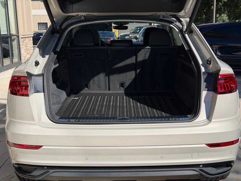 Photo 92 of this AUDI Q8