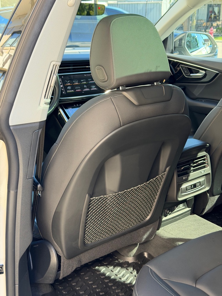 Photo 90 of this AUDI Q8