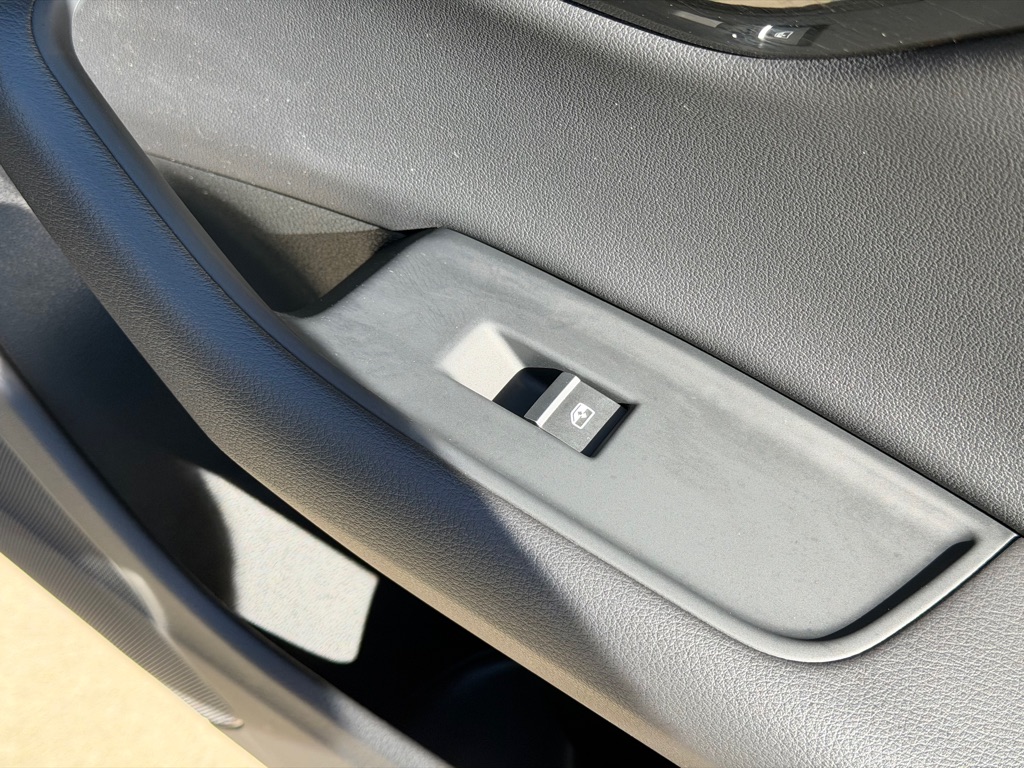 Photo 55 of this AUDI Q8