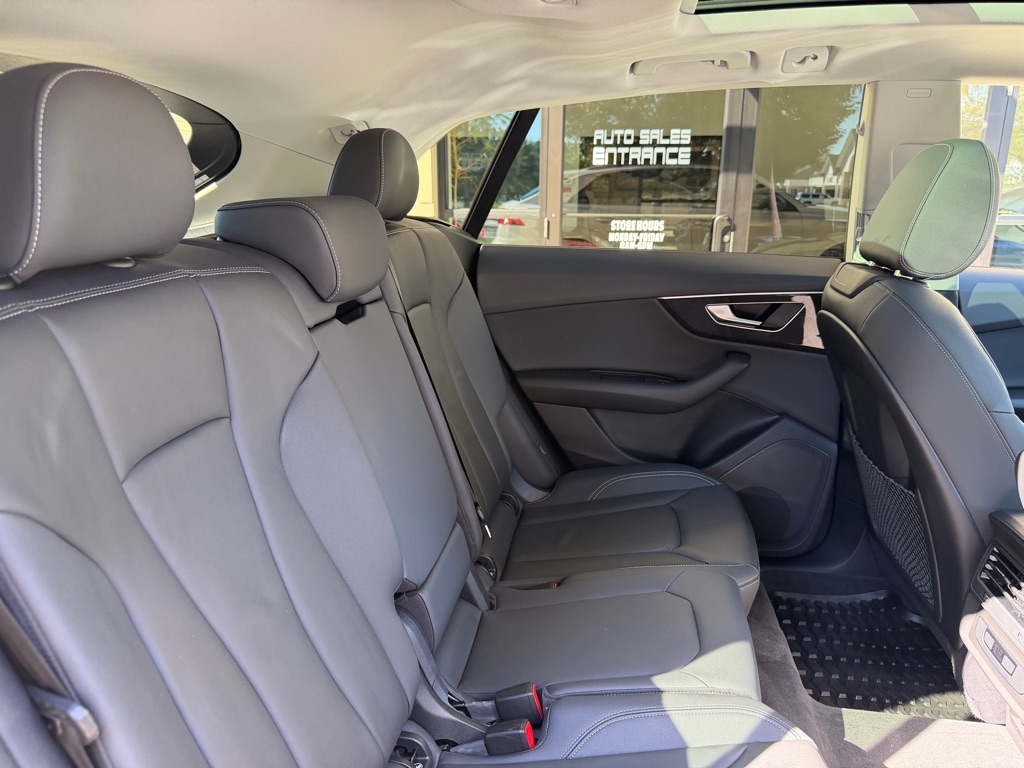 Photo 78 of this AUDI Q8