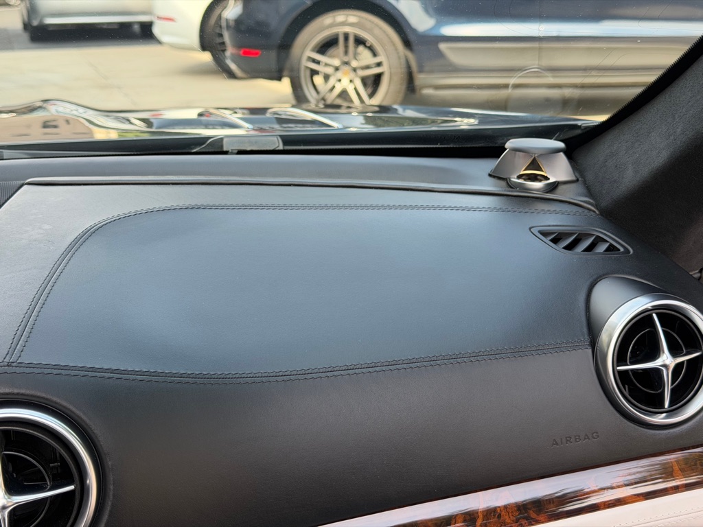 Photo 80 of this MERCEDES-BENZ SL