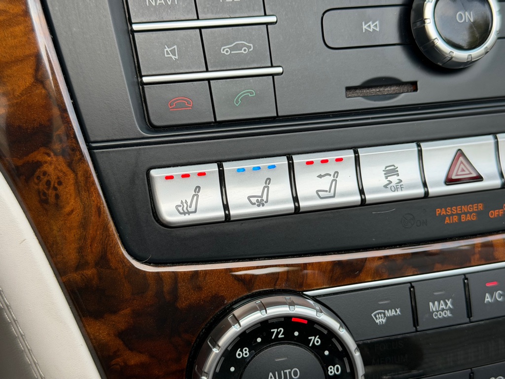 Photo 52 of this MERCEDES-BENZ SL