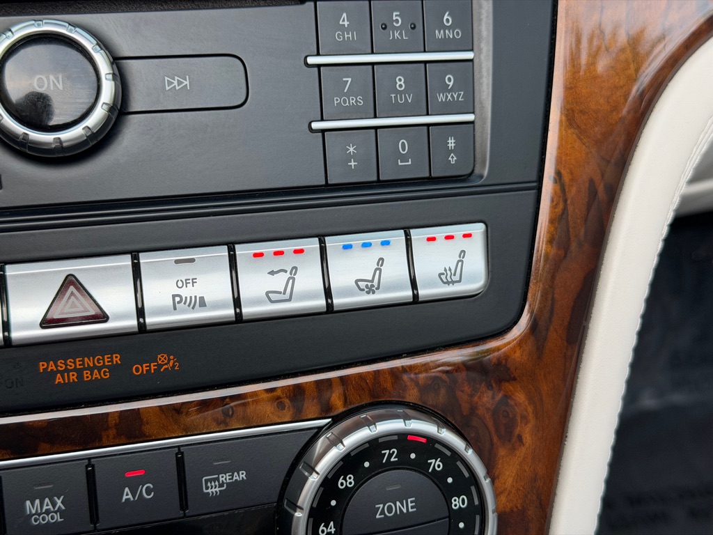 Photo 53 of this MERCEDES-BENZ SL