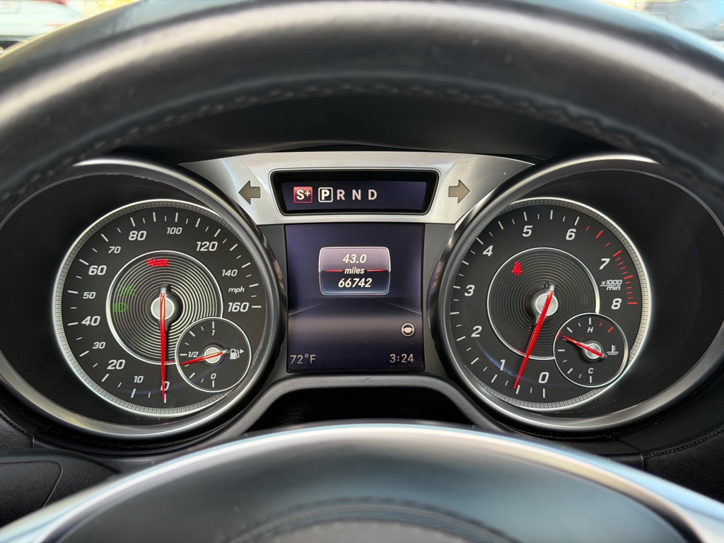 Photo 46 of this MERCEDES-BENZ SL