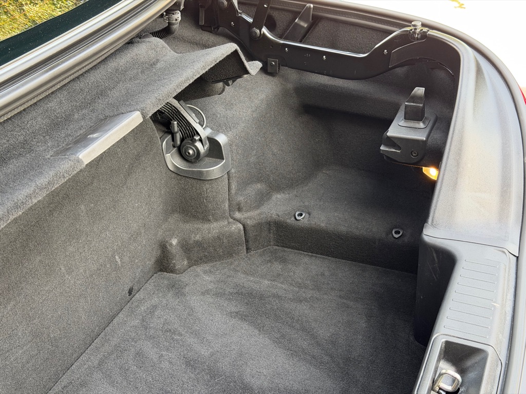 Photo 99 of this MERCEDES-BENZ SL