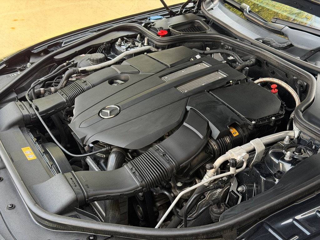 Photo 105 of this MERCEDES-BENZ SL