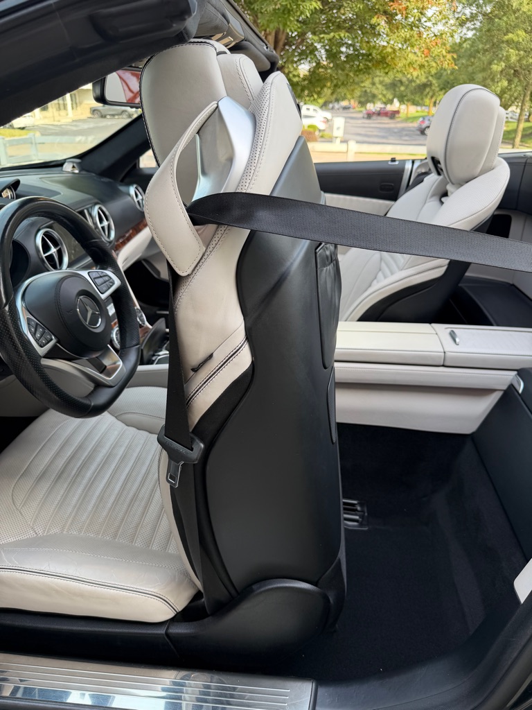 Photo 92 of this MERCEDES-BENZ SL
