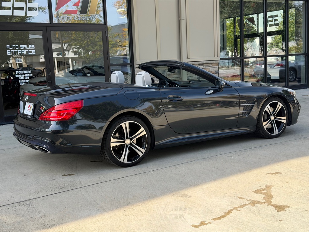 Photo 26 of this MERCEDES-BENZ SL