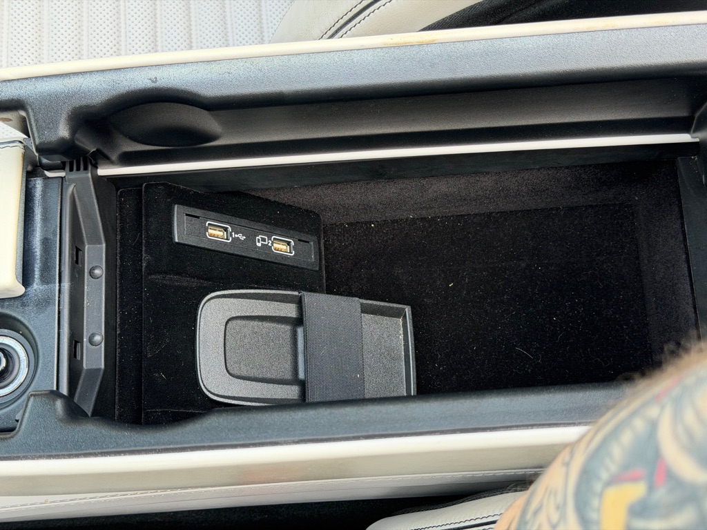 Photo 61 of this MERCEDES-BENZ SL
