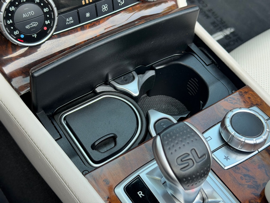 Photo 56 of this MERCEDES-BENZ SL