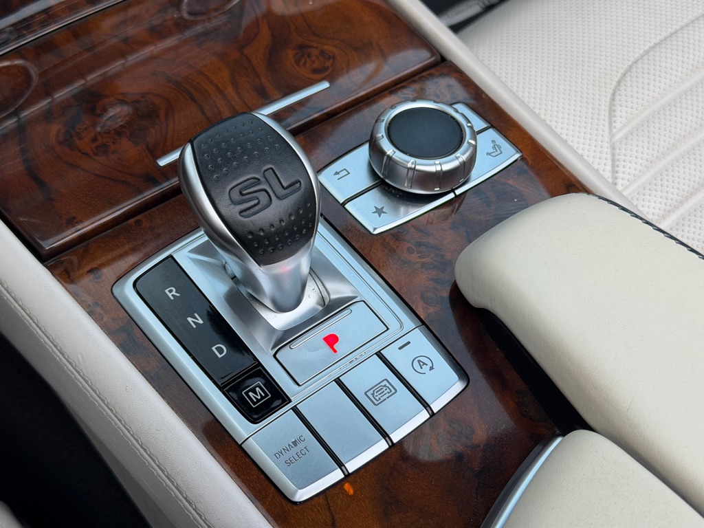 Photo 57 of this MERCEDES-BENZ SL