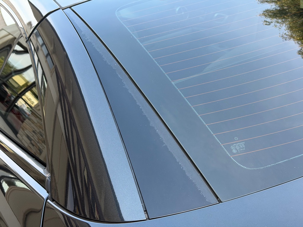 Photo 23 of this MERCEDES-BENZ SL