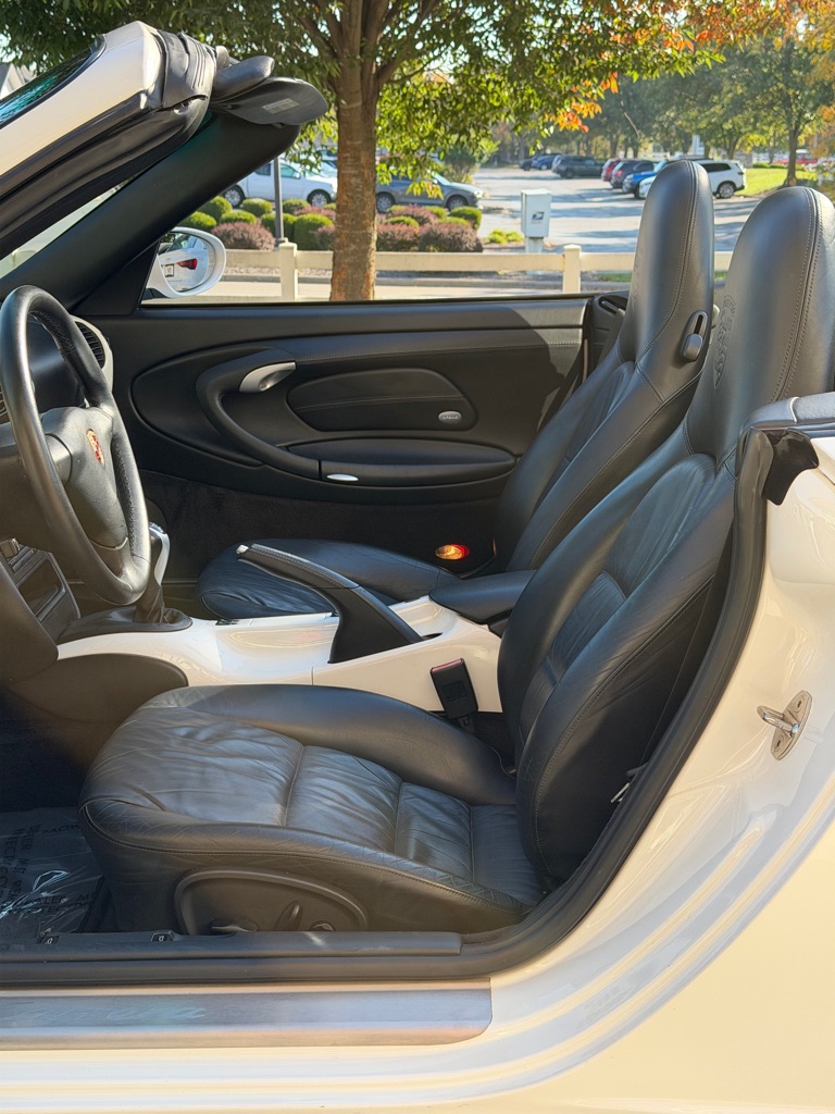 Photo 33 of this PORSCHE 911