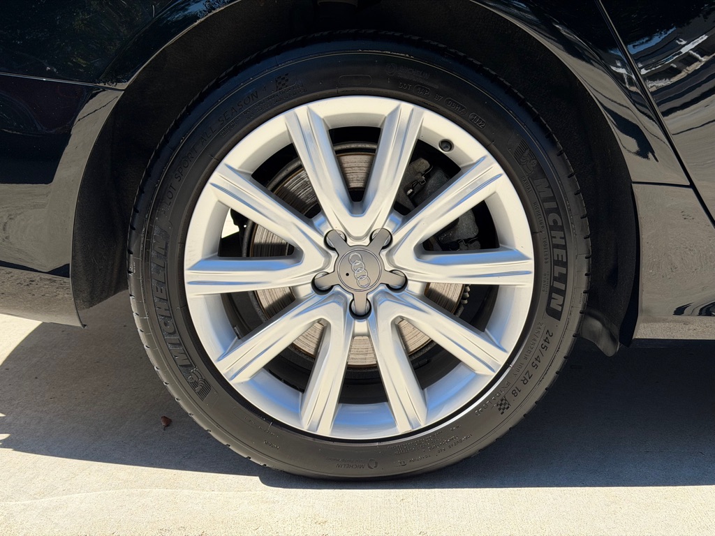 Photo 18 of this AUDI A6