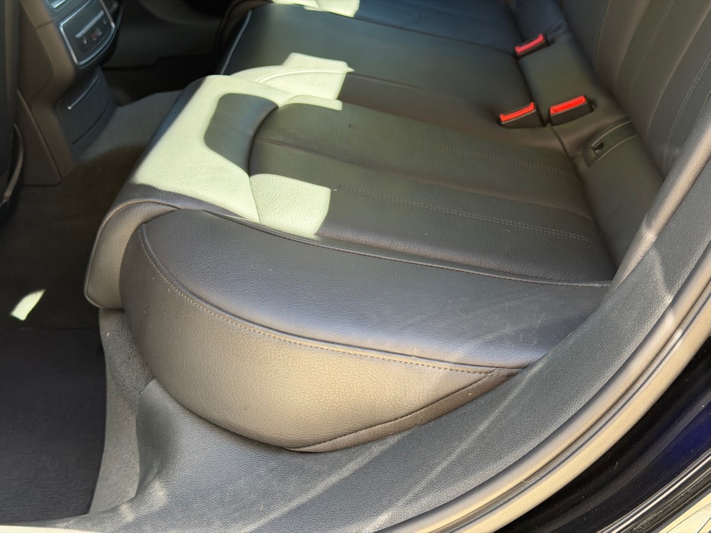 Photo 94 of this AUDI A6
