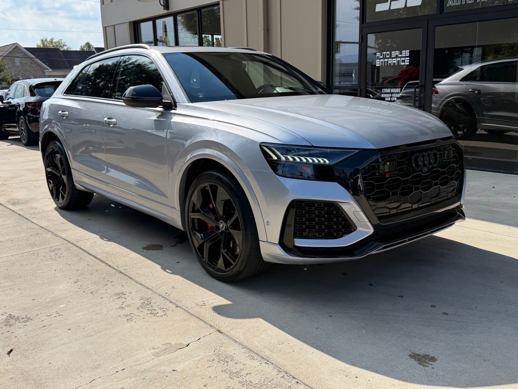 Photo 3 of this AUDI RS Q8