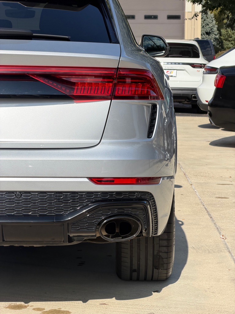 Photo 14 of this AUDI RS Q8