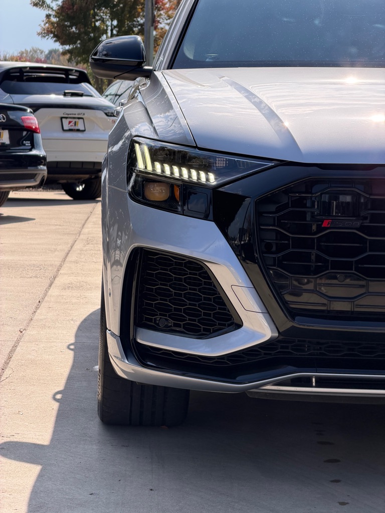 Photo 11 of this AUDI RS Q8