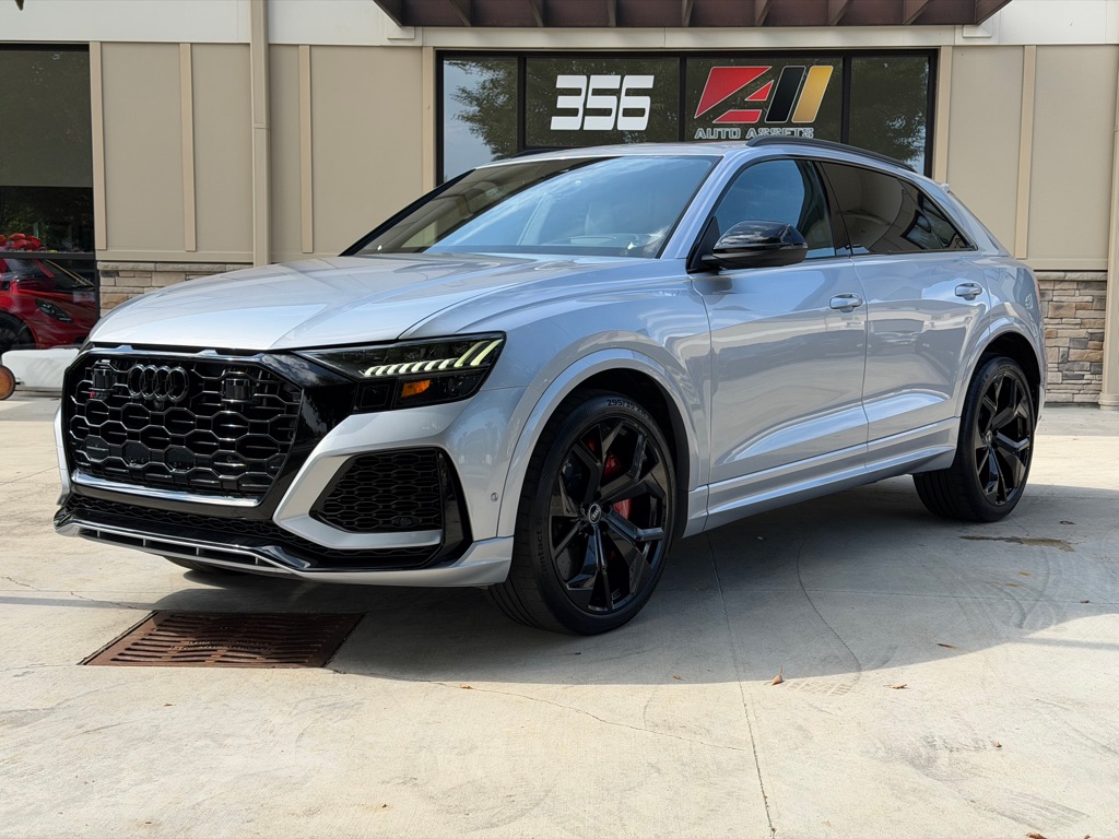 2022 AUDI RS Q8