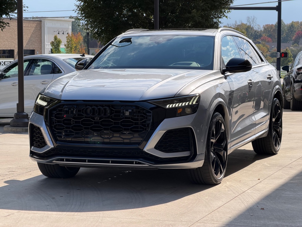 Photo 10 of this AUDI RS Q8