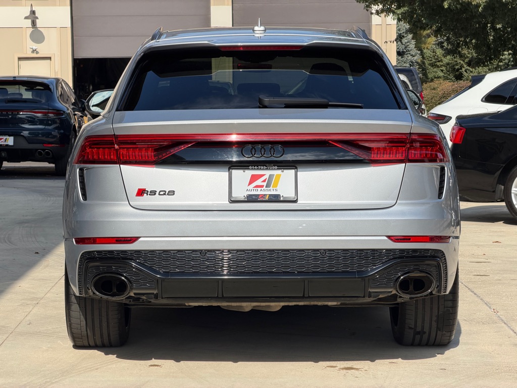 Photo 7 of this AUDI RS Q8