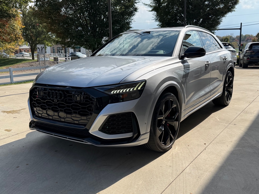 Photo 5 of this AUDI RS Q8
