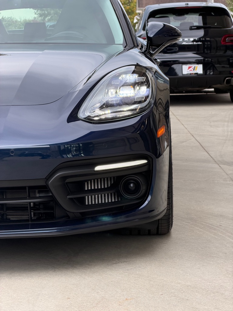 Photo 14 of this PORSCHE PANAMERA