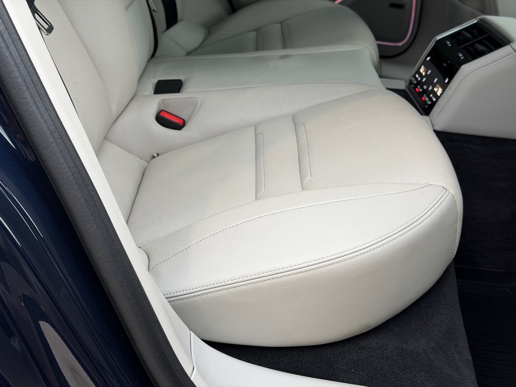 Photo 86 of this PORSCHE PANAMERA