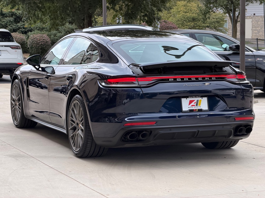 Photo 10 of this PORSCHE PANAMERA