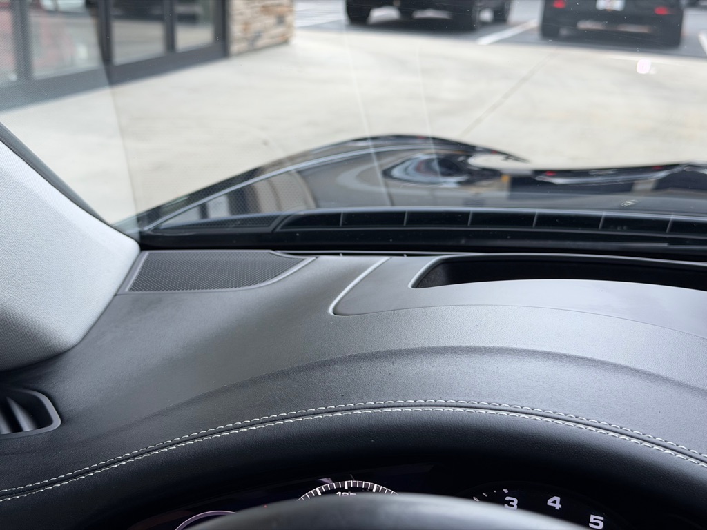 Photo 42 of this PORSCHE PANAMERA
