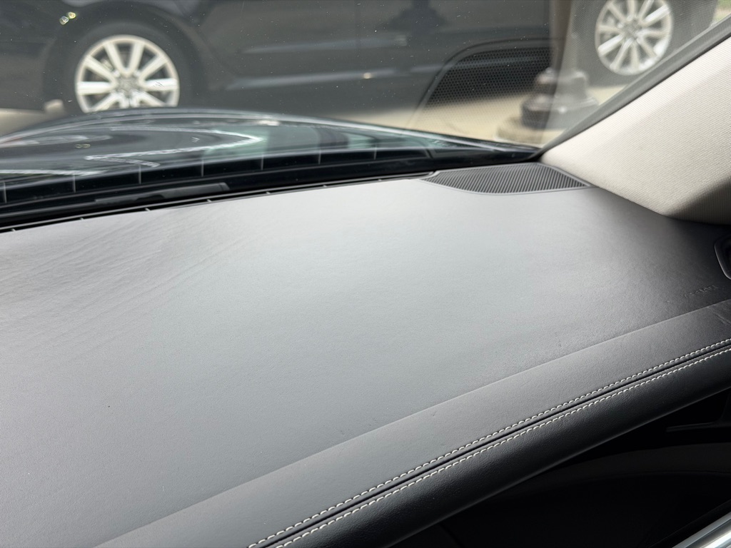 Photo 46 of this PORSCHE PANAMERA