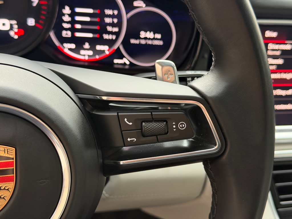 Photo 35 of this PORSCHE PANAMERA