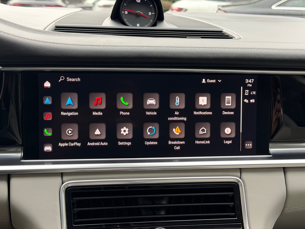Photo 48 of this PORSCHE PANAMERA