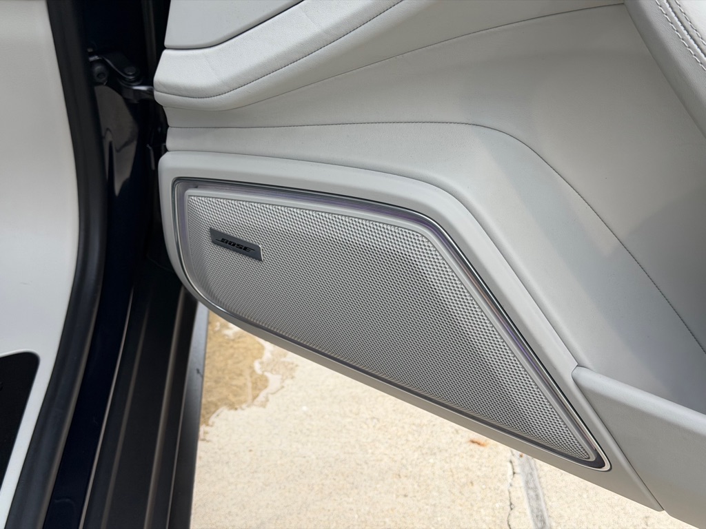 Photo 66 of this PORSCHE PANAMERA