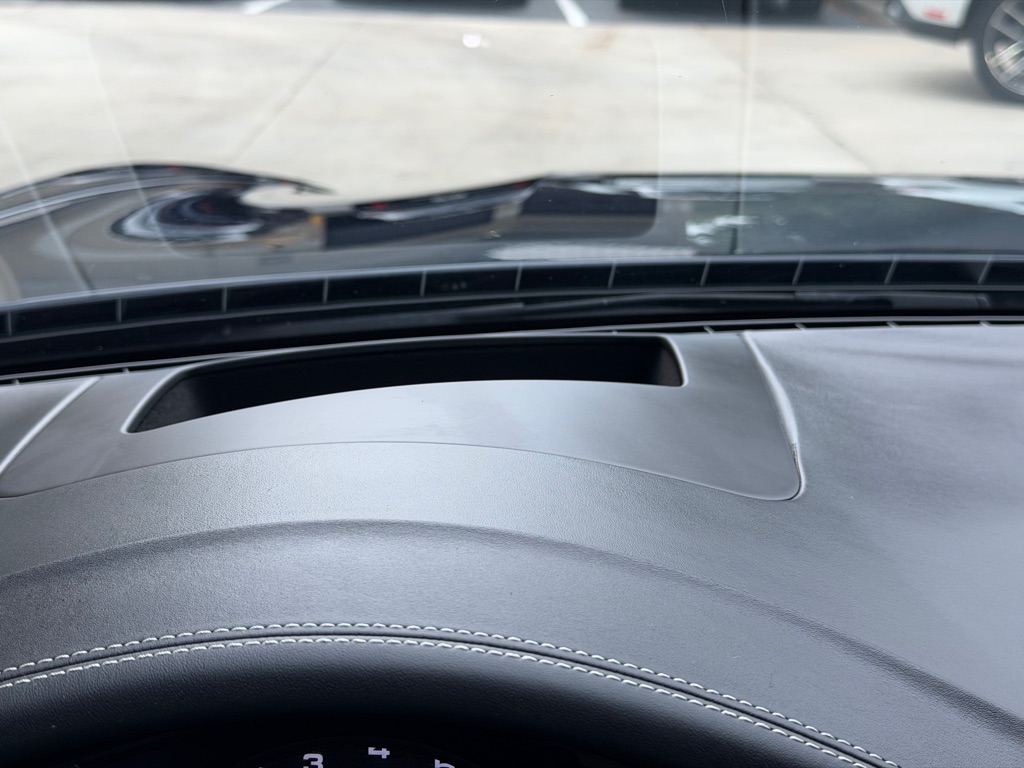 Photo 43 of this PORSCHE PANAMERA