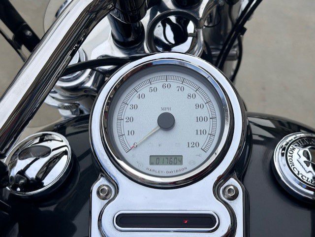 Photo 11 of this HARLEY-DAVIDSON DYNA FAT BOB