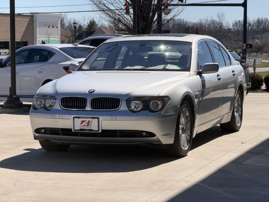 Photo 10 of this BMW 745
